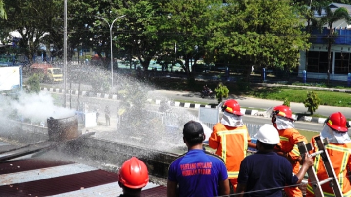 Gedung PLN Sorong Terbakar, Pegawai Lari Berhamburan