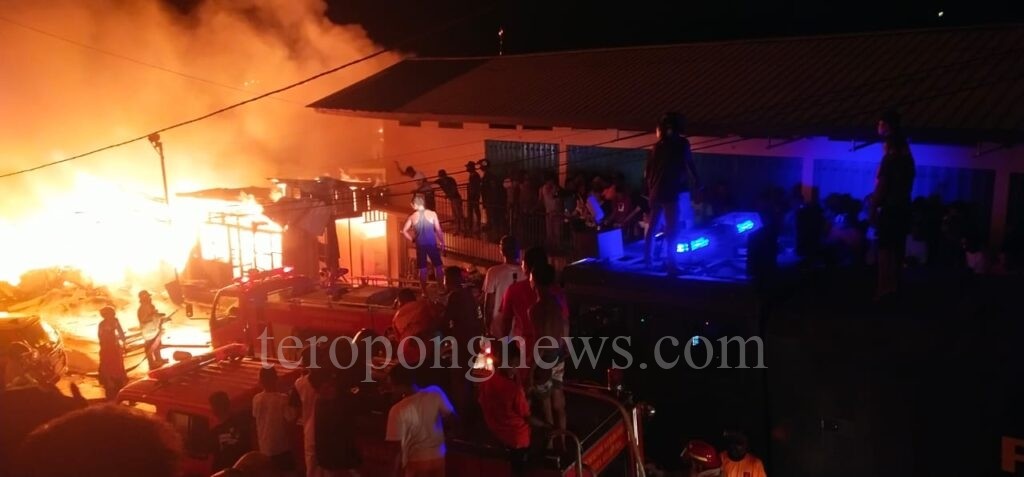 Kebakaran Hebat Melanda Tanjung Ria Jayapura