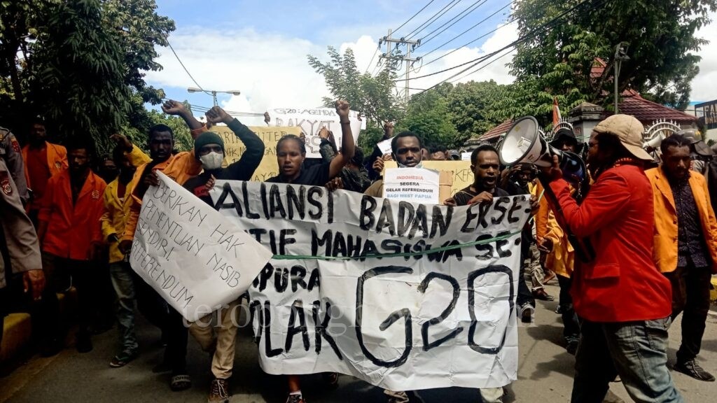 Mahasiswa Uncen Demo Tolak KTT G20 di Bali