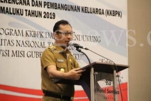 Wagub Marah dan “Semprot” Plt Kabiro Adpim Setda Maluku Saat Rapat Paripurna DPRD