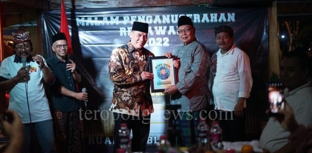 Wow! Bambang Haryo Sabet Penghargaan Tokoh Peduli Sosial