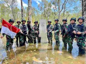 Yonif 511/DY Badak Hitam Patroli Patok Perbatasan RI-PNG