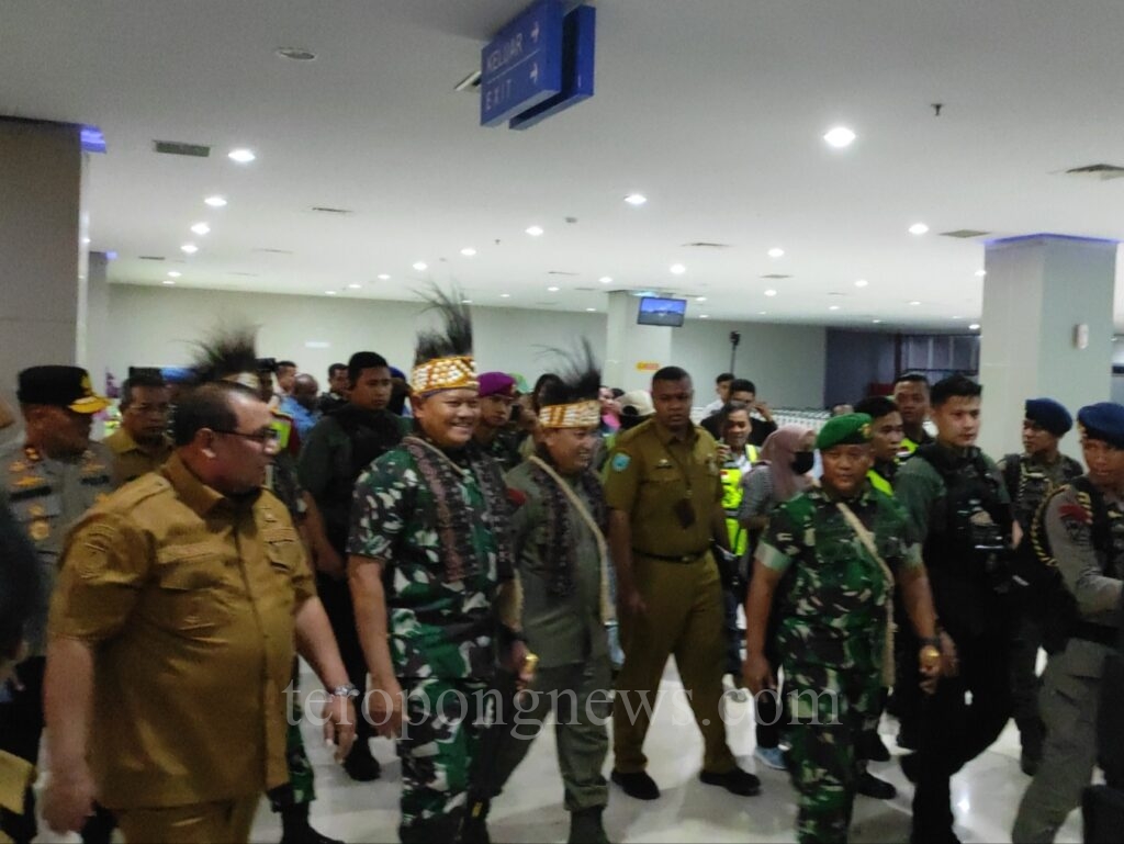 Panglima TNI dan Kapolri Lakukan Kunjungan Kerja ke Sorong, Papua Barat Daya