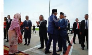 Kembali Pulang, Prabowo Antar PM Malaysia Anwar Ibrahim ke Bandara