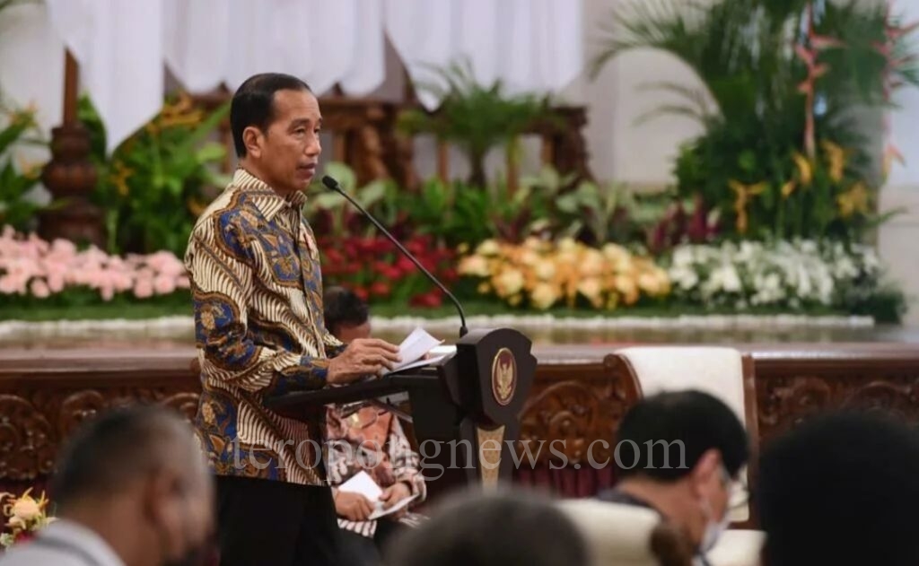 IPK Indonesia Turun, Jokowi: Jadi Koreksi dan Evaluasi
