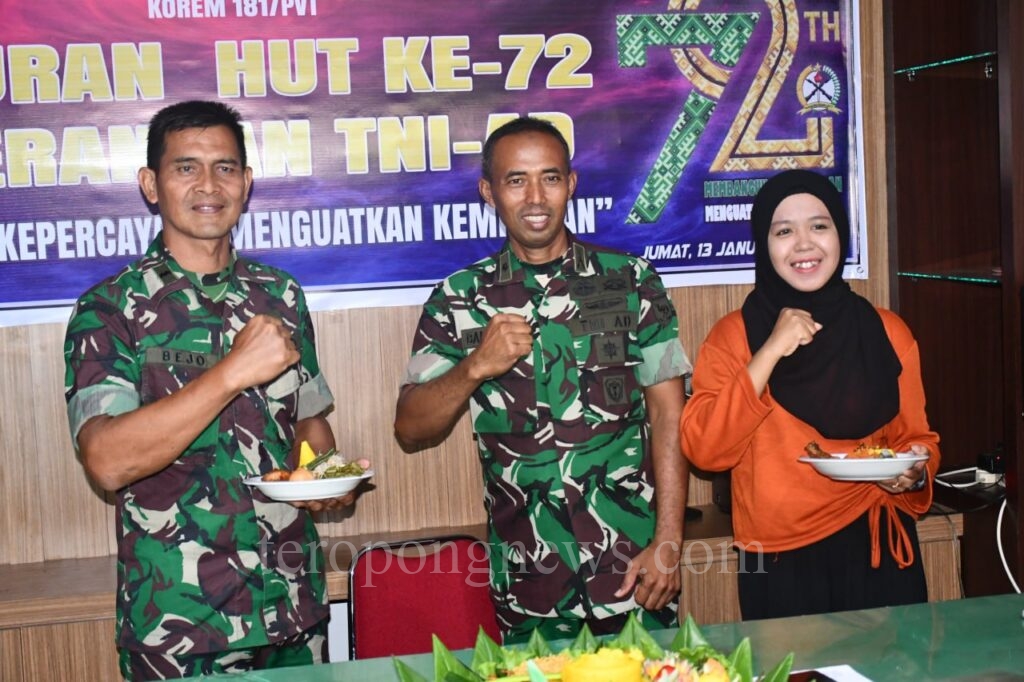 Korem 181/PVT Rayakan HUT ke-72 Penerangan TNI AD Bersama Wartawan