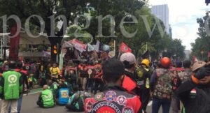 Tuntut ERP Dihapus, Ratusan Pengemudi Ojol Geruduk Balai Kota DKI Jakarta
