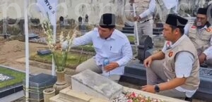Bambang Haryo Ziarah ke Makam Ketum Pertama Gerindra