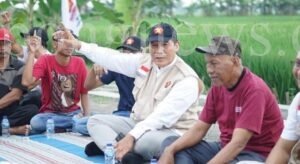 Momen Bambang Haryo Temui Para Petani Desa Gemurung- Sidoarjo