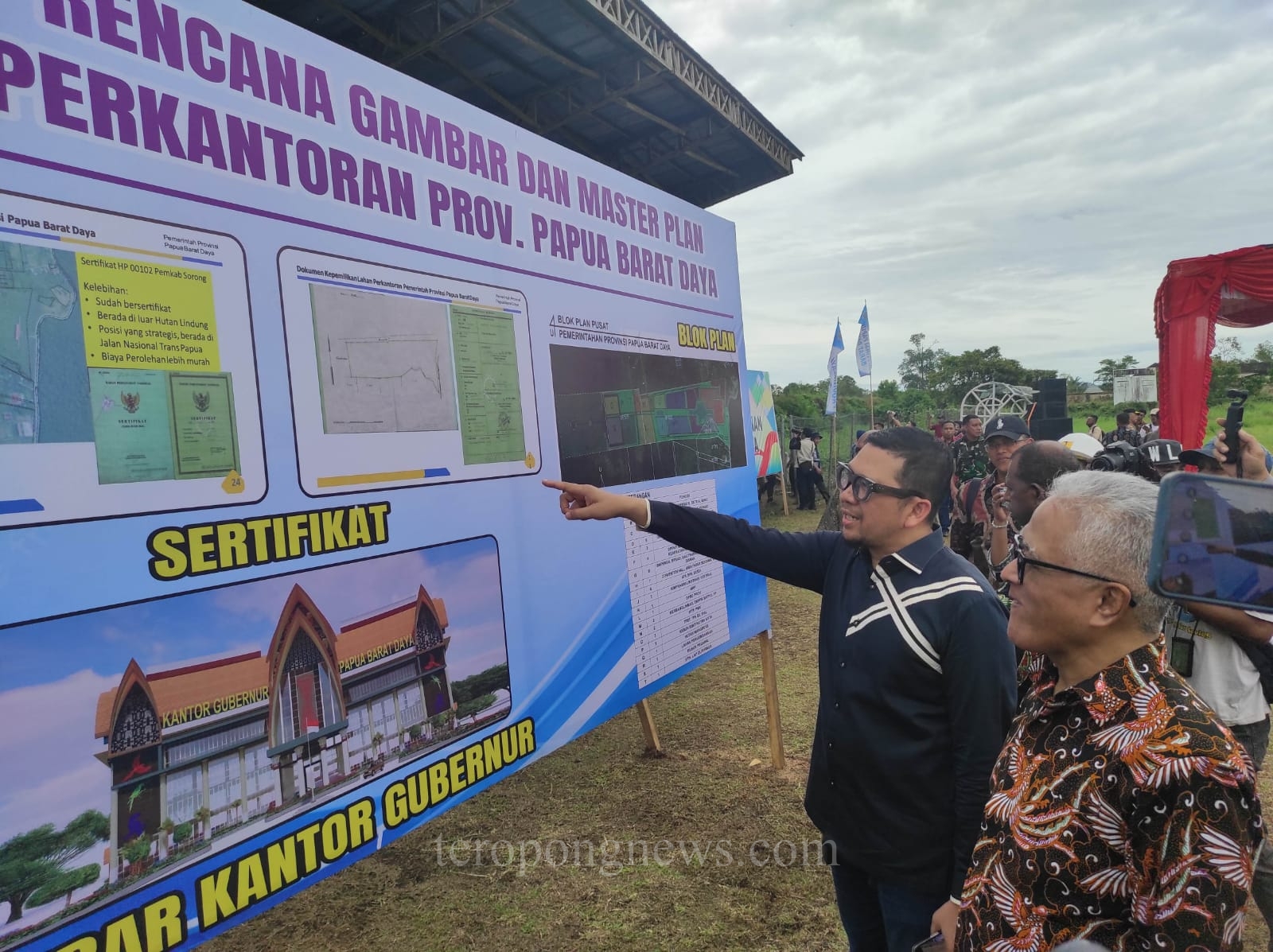 Wamendagri dan Komisi II DPR RI Tinjau Lokasi Rencana Pembangunan Kantor Gubernur Papua Daya
