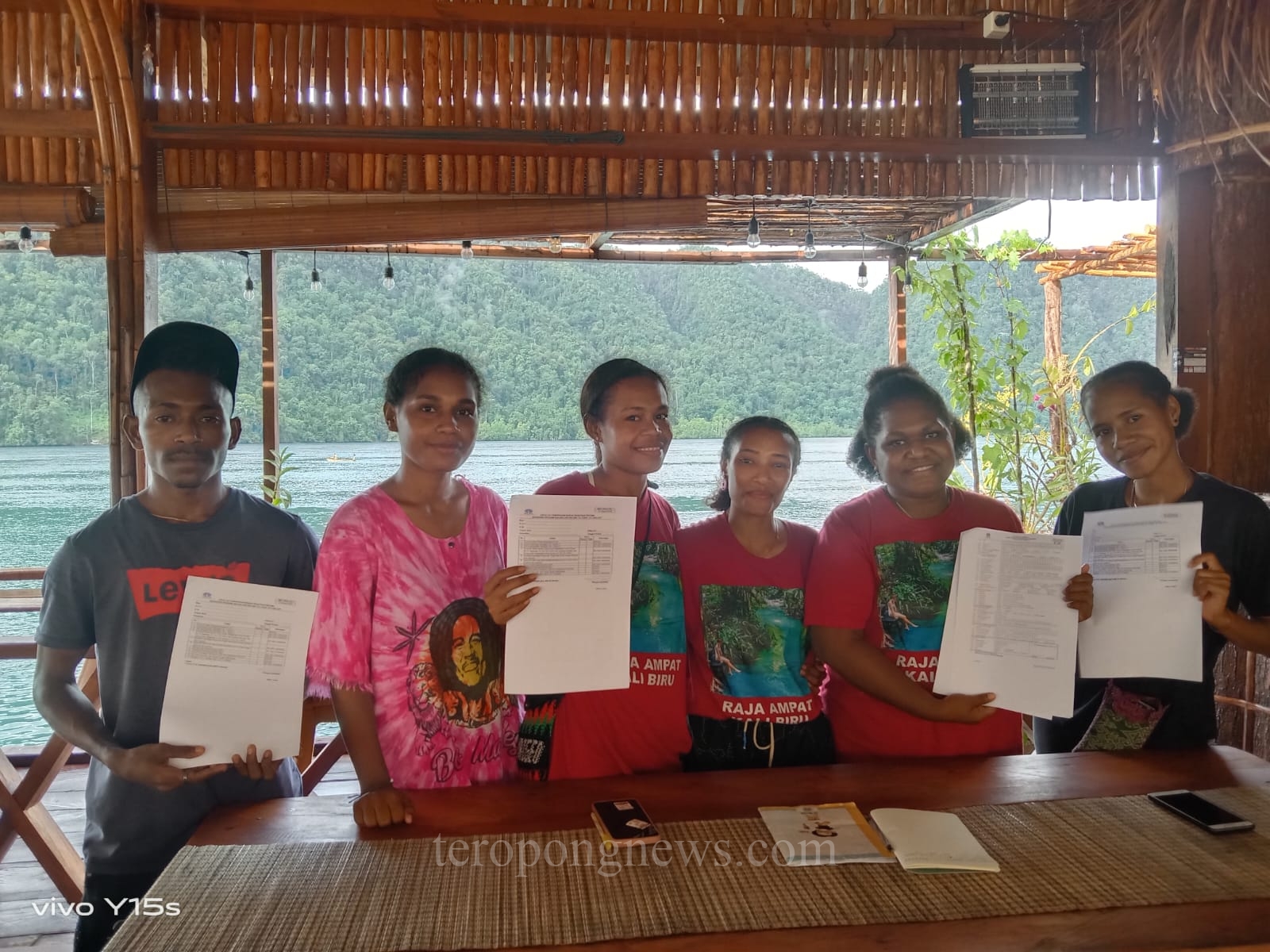 Yayasan Mentansan Nusantara Raja Ampat Kuliahkan 4 Anak Muda R4 di UPBJJ UT Sorong