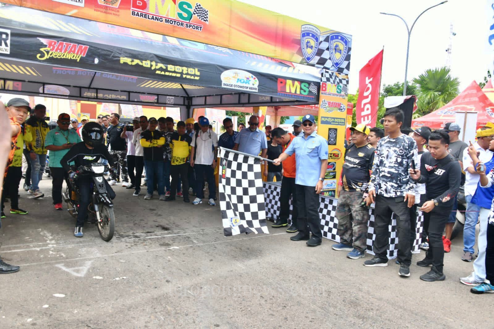 Bamsoet Buka Final Kejuaraan Nasional Drag Bike Putaran 2 di Batam