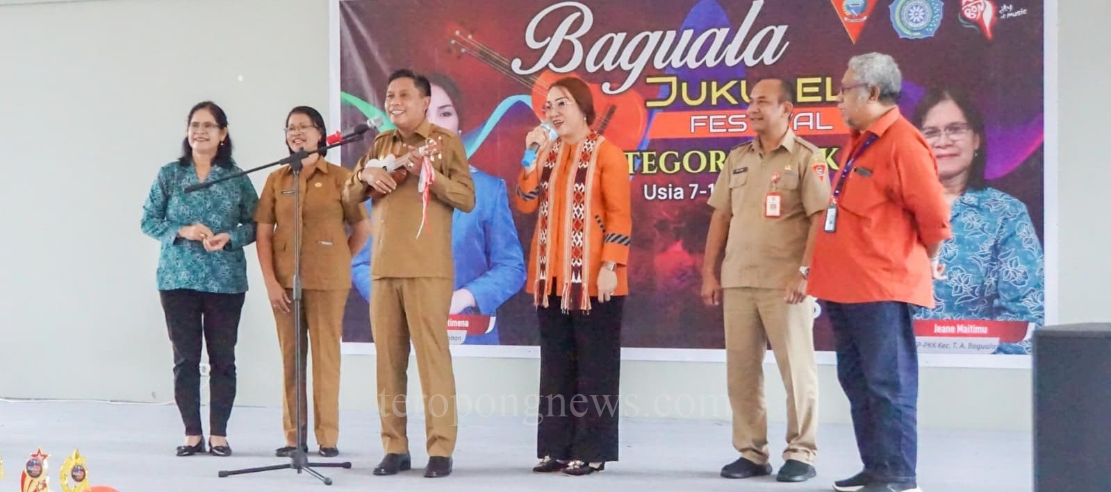 PKK Kecamatan Baguala Gelar Festival Ukulele