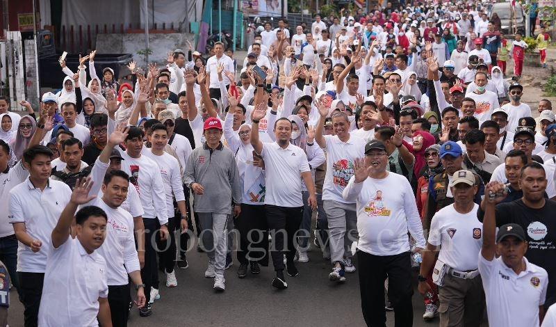 Gubernur Andi Sudirman Bersama 20 Ribu Warga Wajo Jalan Sehat Anti Mager