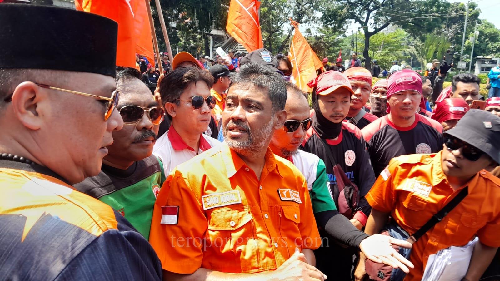 Partai Buruh Lakukan Aksi Longmarch Bandung-Jakarta, Berikut Enam Tuntutannya