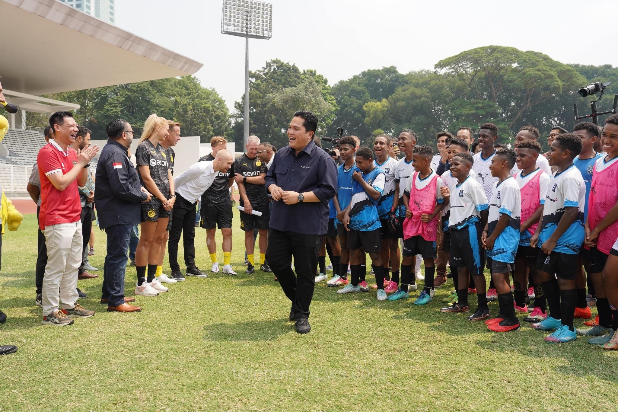 Datangkan Legenda Borussia Dortmund, PSSI dan Freeport Kembangkan Talenta Sepak Bola Papua