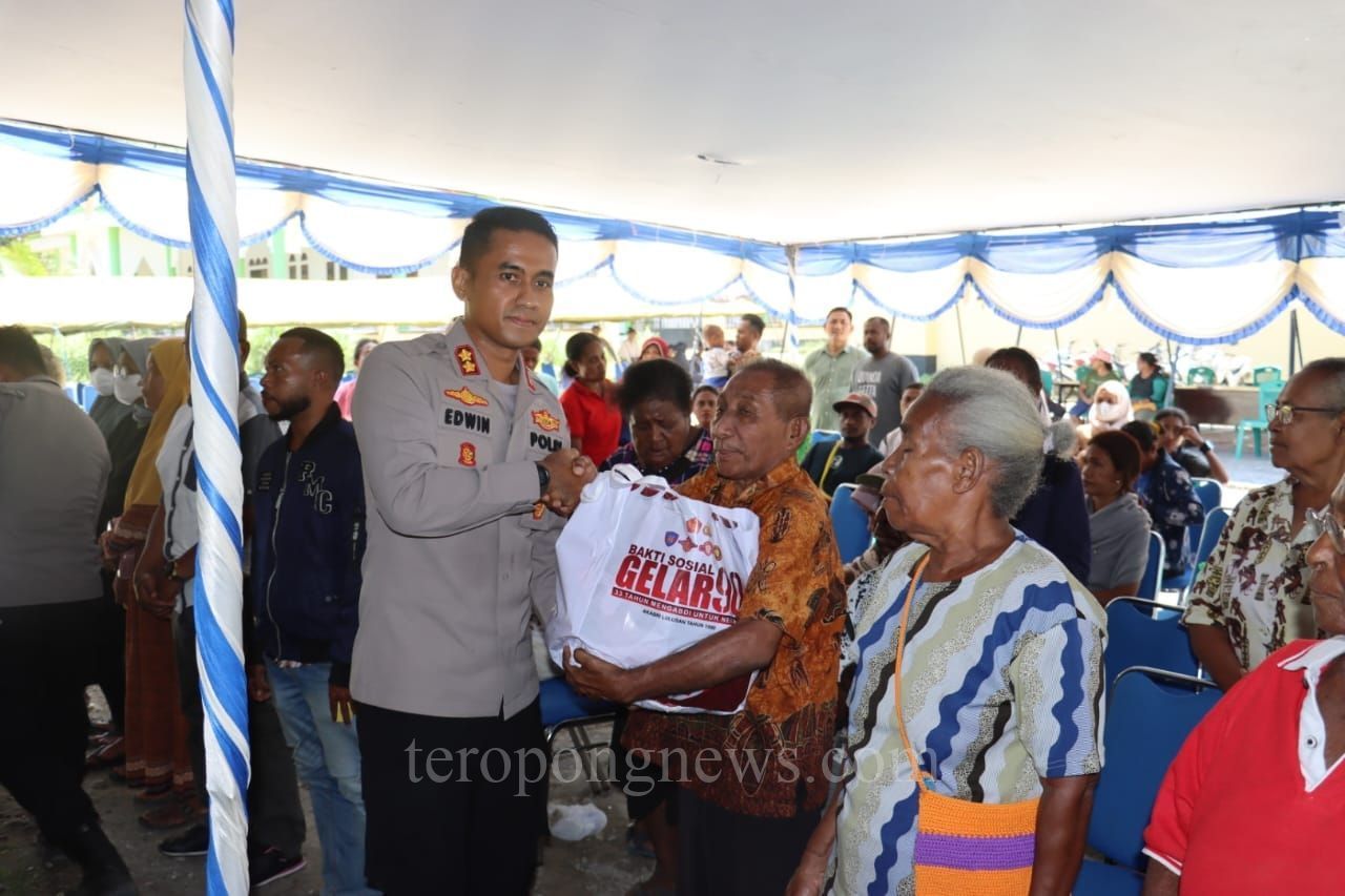 Libatkan Pemda Raja Ampat, TNI-Polri Gelar Baksos Bagi Sembako, Posyandu Hingga Donor Darah