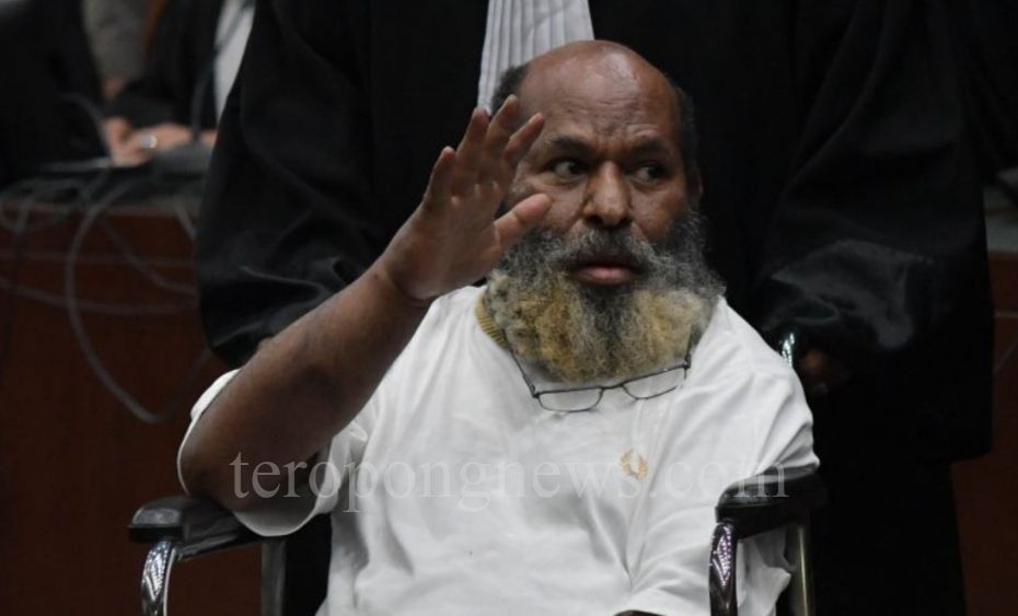 Terbukti Korupsi, Delapan Tahun Penjara untuk Gubernur Nonaktif Papua