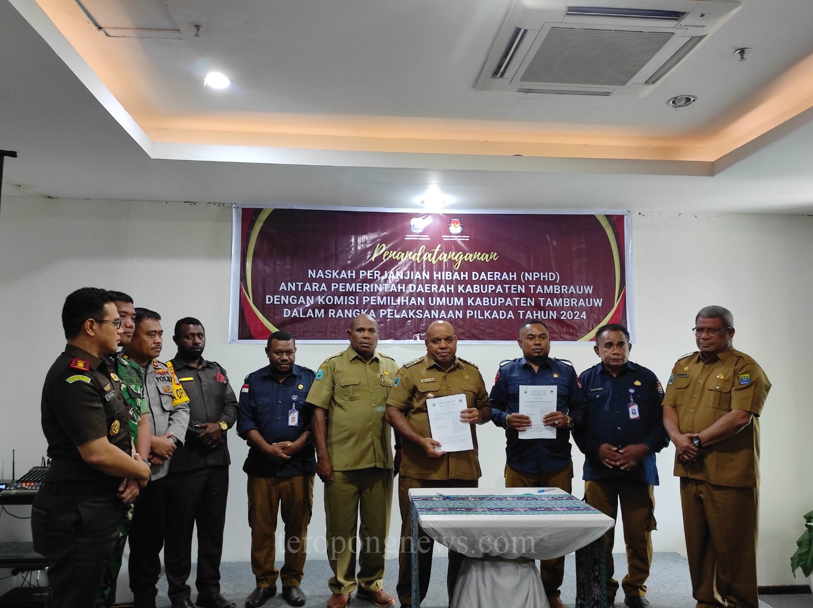Tambrauw, Kabupaten Pertama di Papua Barat Daya Yang Lakukan Penandatanganan NPHD Bersama KPU