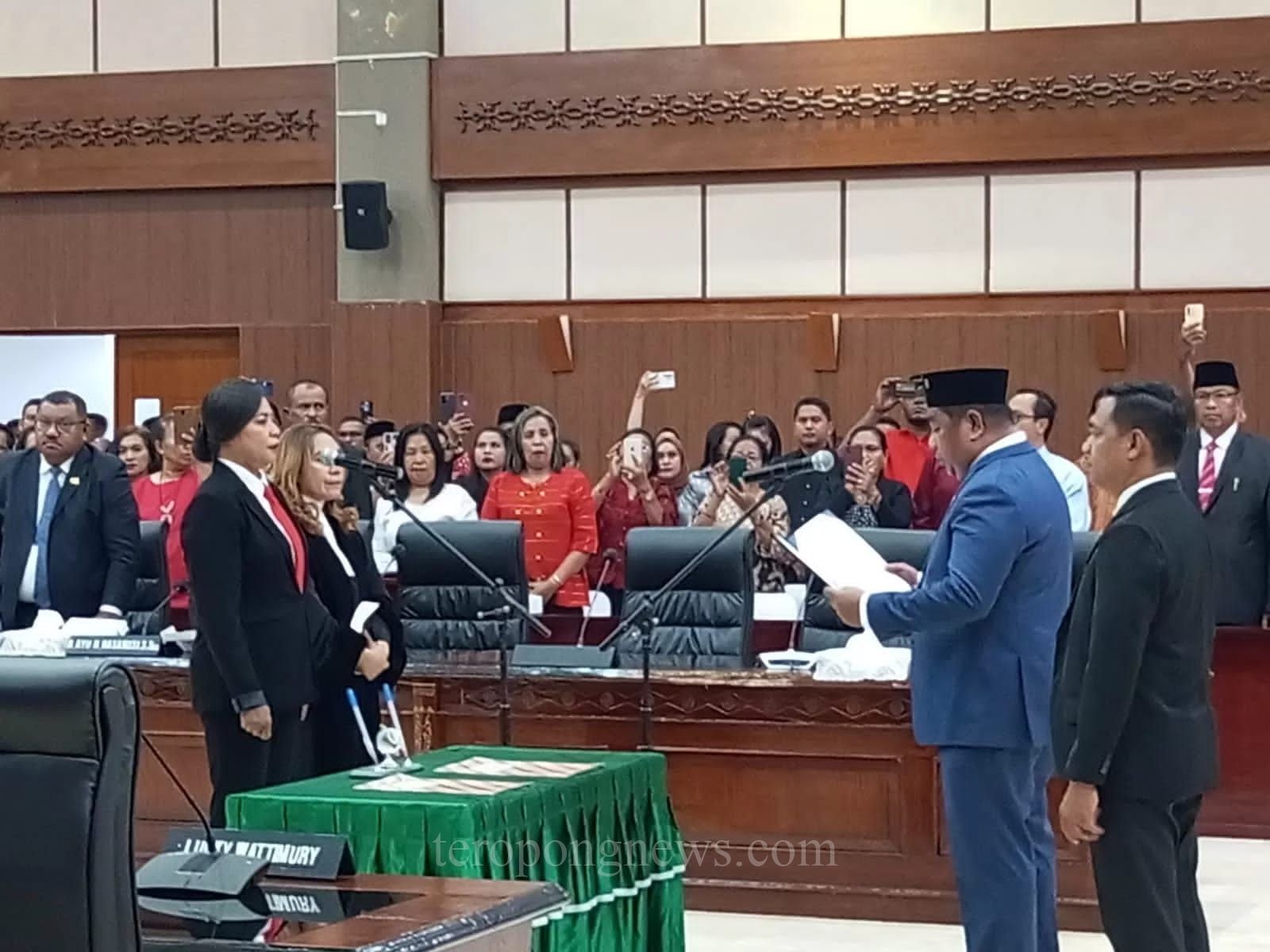 Welma Tetelepta Resmi Jabat PAW Anggota DPRD Maluku