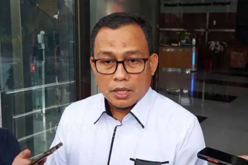 KPK Kembali Periksa Sejumlah Saksi Kasus Suap Gubernur Maluku Utara