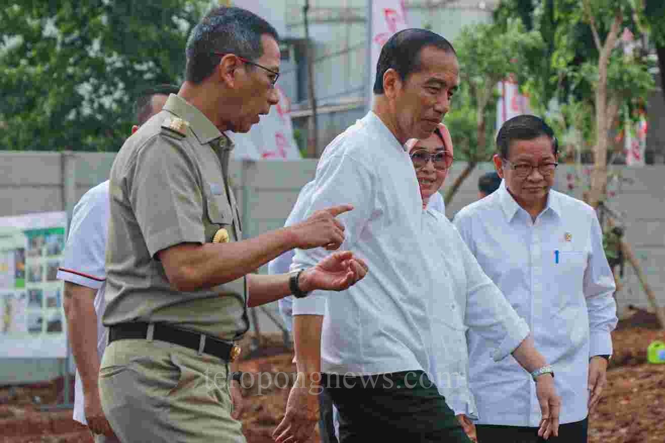 Heru Budi Bersama Jokowi Lakukan Penanaman Pohon di Hutan Kota Jakarta Timur