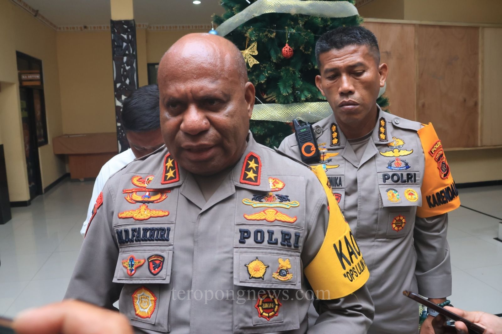 Insiden Saat Pengantaran Jenazah Lukas Enembe, Kapolda Papua Minta Kepatuhan dalam Momen Duka