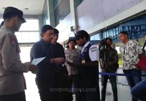53 Napi Kabur Dari Lapas, Polisi Lakukan Penyekatan di Bandara Deo Sorong