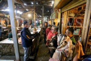 Sekda Bandung Tegaskan Batas Waktu Operasional Pasar Tumpah