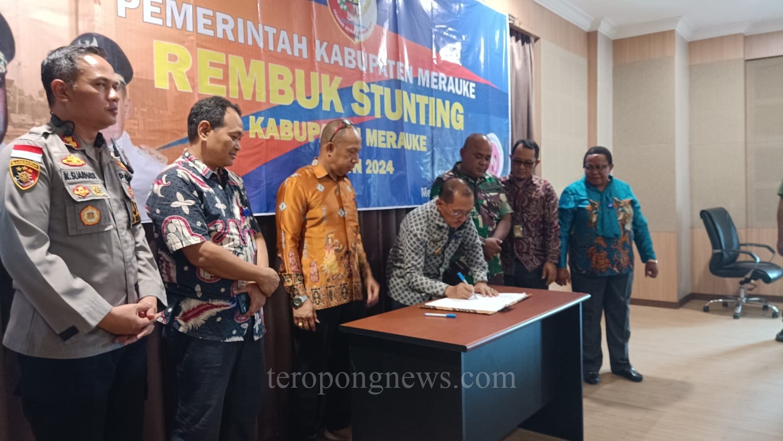 Penandatanganan komitmen pelaksanaan percepatan penurunan stunting terintegrasi di Kabupaten Merauke. Foto-Getty/TN