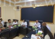 Konferensi pers di Kantor Dinas Ketahanan Pangan, Peternakan dan Kesehatan Hewan Kabupaten Merauke. Foto-Ist/TN
