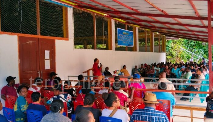 Masyarakat Ayamaru Raya Rapat Akbar Mendukung Alex Naa Calon Wakil Bupati Maybrat 2024-2029