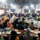 Suasana buka puasa bersama Bupati Elisa Kambu dengan umat Islam dari 3 distrik di Kabupaten Sorong di salah satu rumah makan , Sabtu (6/4/2024)