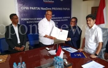 Mantan Kabaintelkam Mabes Polri Daftar Bakal Calon Gubernur ke DPW Nasdem Papua