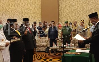 Pelantikan dan pengambilan sumpah/janji unsur pimpinan MRP Papua Selatan