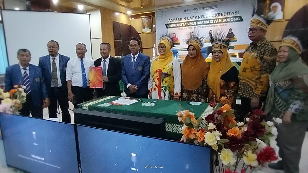 Foto bersama Rektor Unamin Sorong bersama Tim Asesmen dari BAN PT di Aula Rektorat Unamin Sorong, Selasa (30/7/2024)